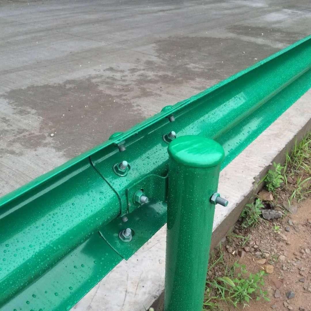 葫芦岛高速中央分隔带护栏